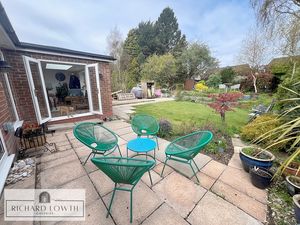 Private Garden- click for photo gallery